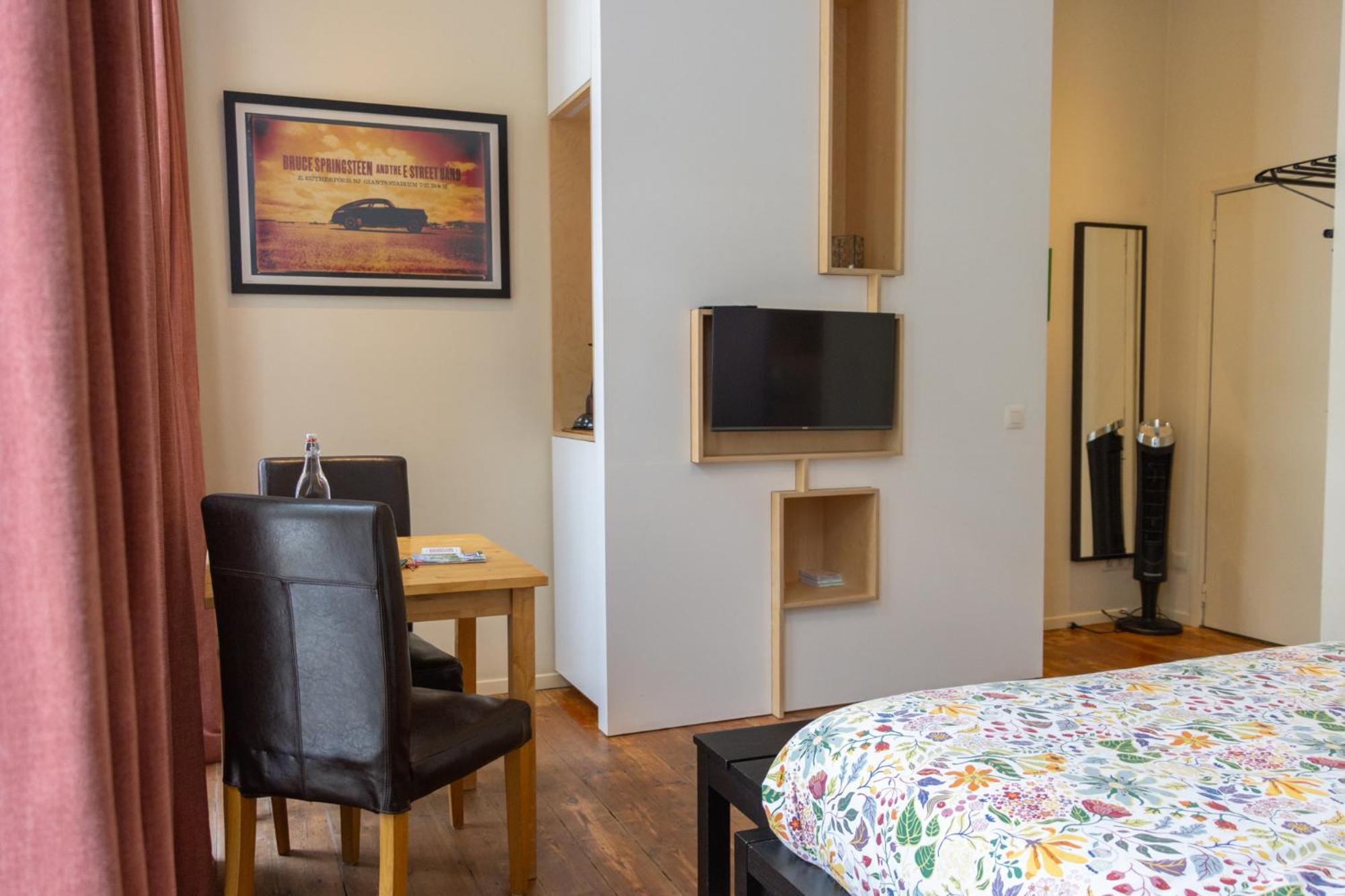 Queen Room