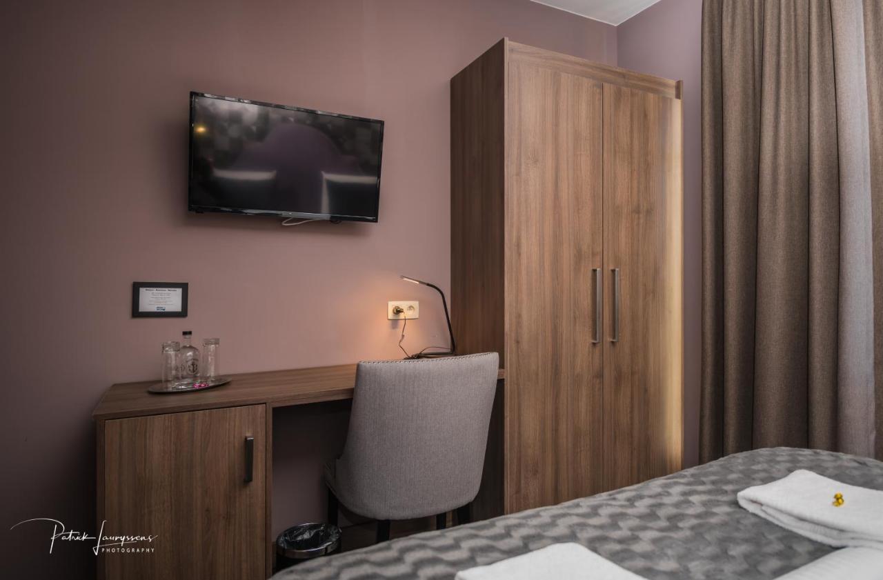 Double Room Private Bathroom