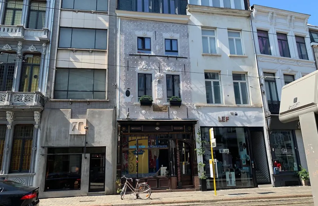 House Le Prince D'Anvers-1